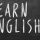 Aula de inglês para iniciantes: O que você precisa considerar antes de procurar